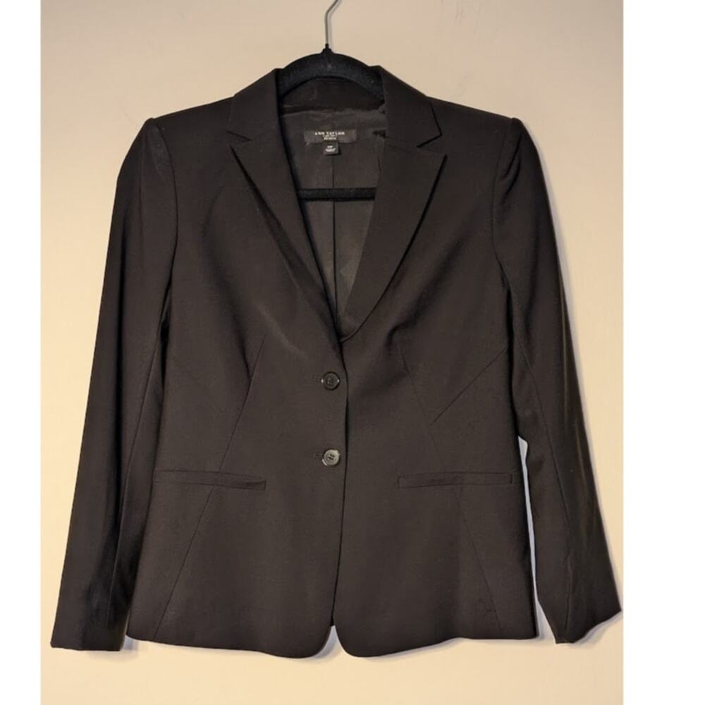 Ann Taylor Women's Size 2P Long Sleeve 2 Button Wool Blend Lined Blazer - FLAWED